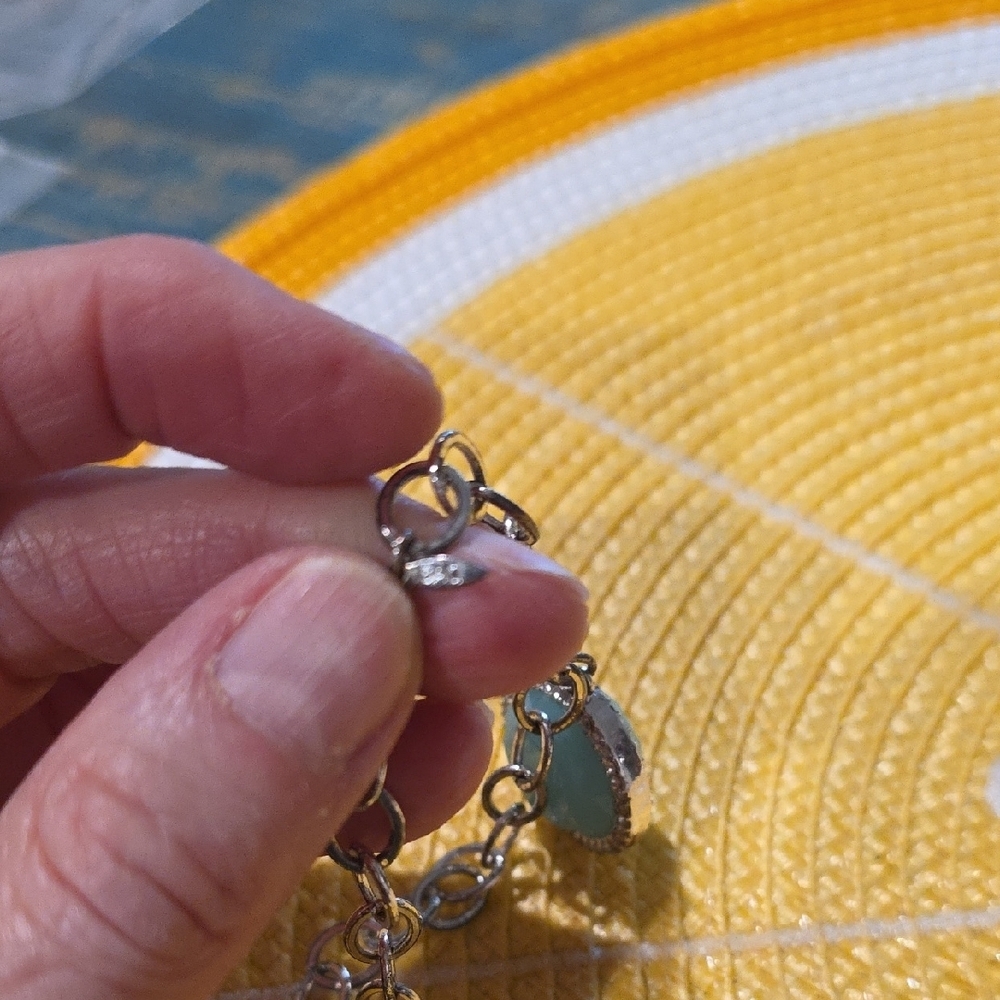 Elegant Silver and Blue Bracelet - Picture 3 of 5